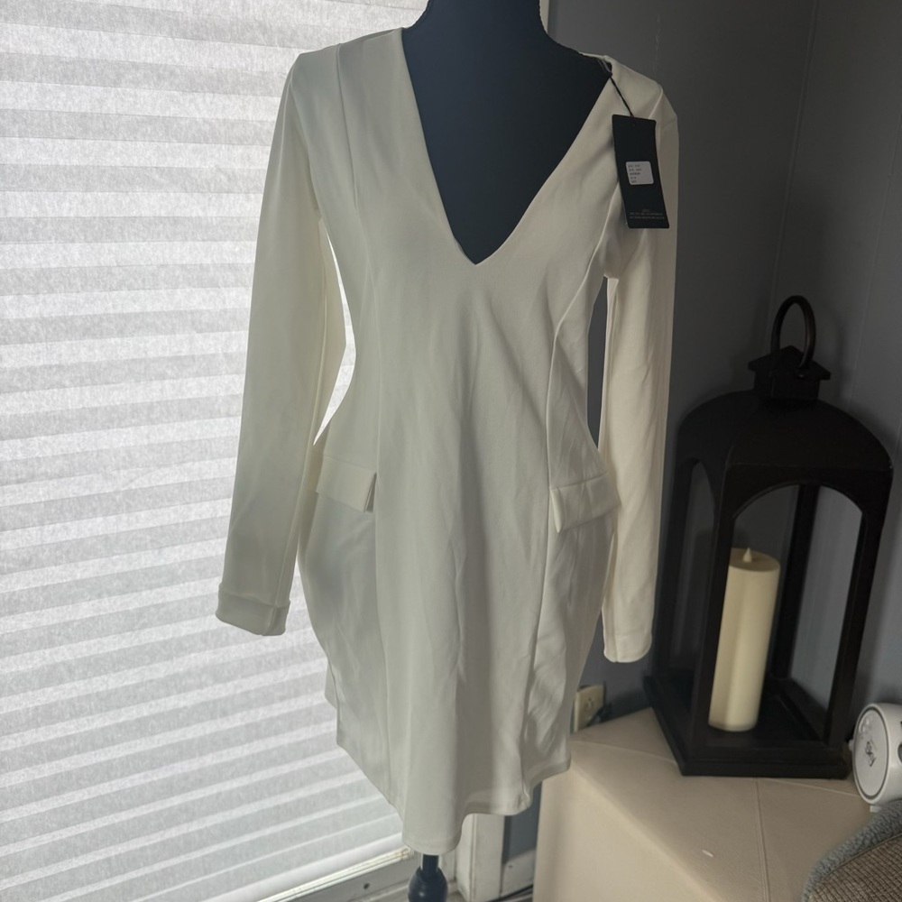 Missguided White V-Neck Dress